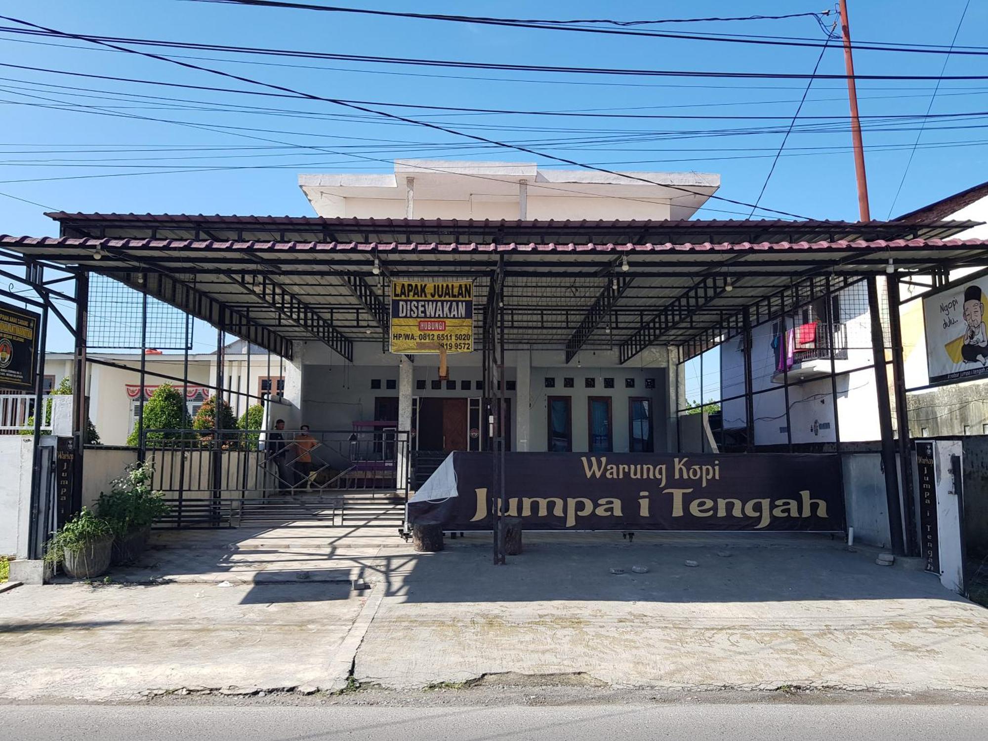 Oyo 93162 Cempaka Syariah Hotel Medan Buitenkant foto